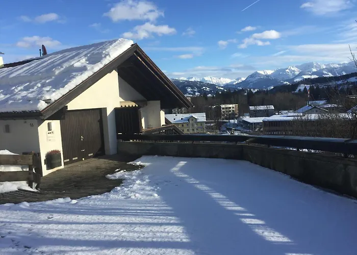 Exklusiver Souterrain - Zentral, Ruhig Mit Grosser Terrasse, Bergblick Und Privaten Sauna Zzgl